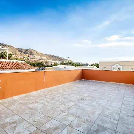 Elegant Paola Private Heated Pool Holiday home *