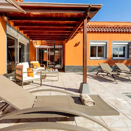 Elegant Paola Private Heated Pool Costa Adeje (Tenerife)