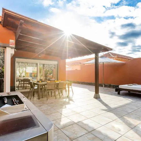 Holiday home Elegant Paola Private Heated Pool *